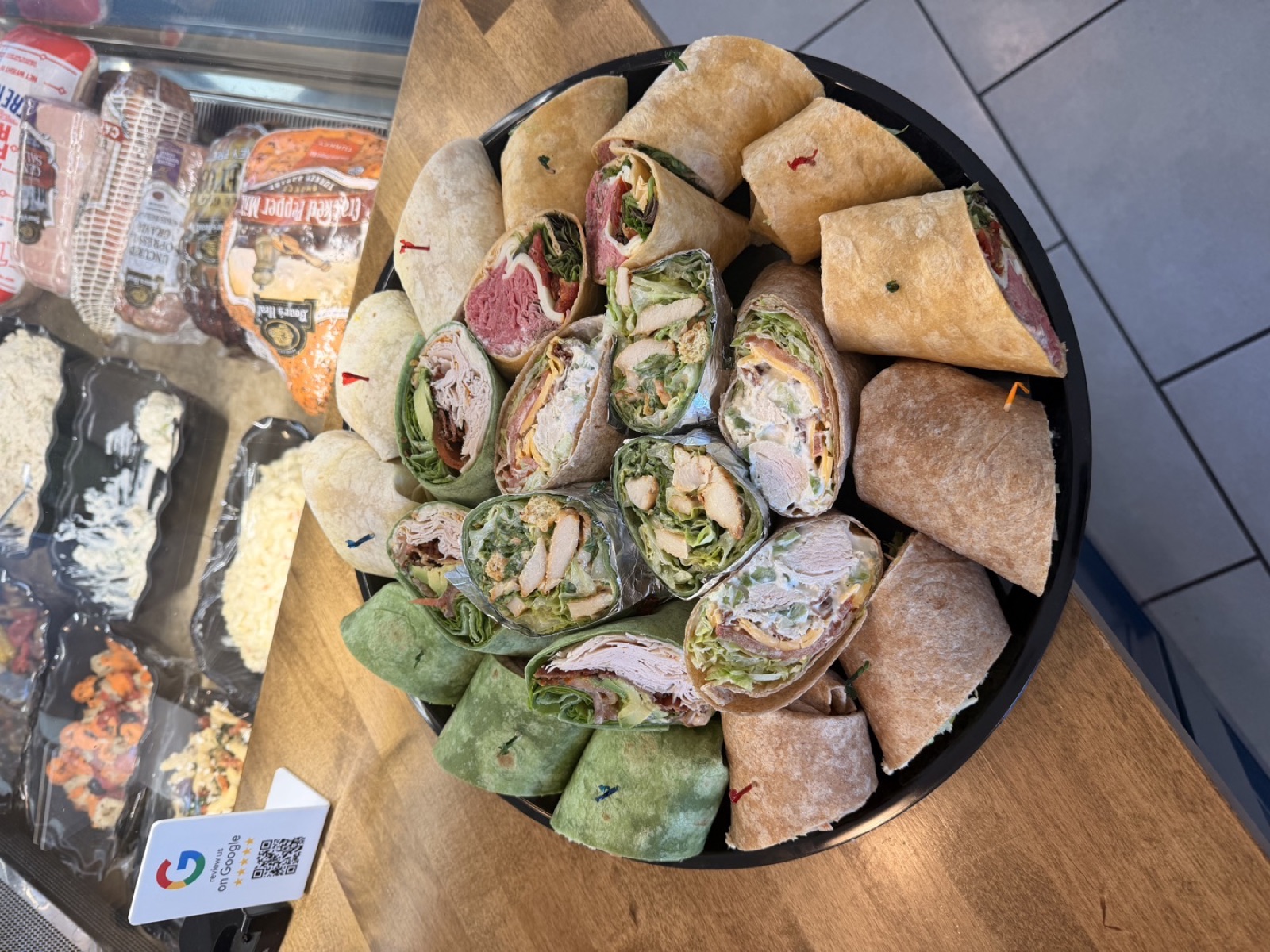 Wrap platter on a round tray